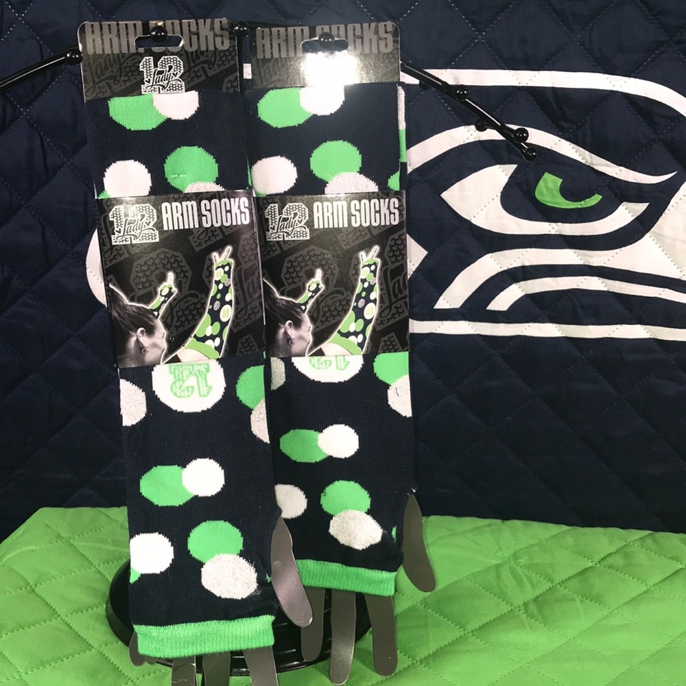 🎁 NWT Seahawks 💙💚 Arm Socks